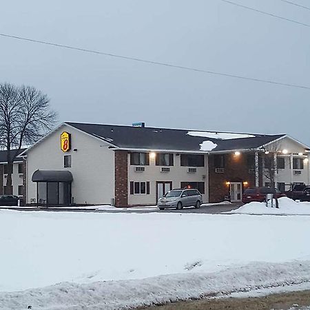 Super 8 By Wyndham Plover Stevens Point Area Buitenkant foto